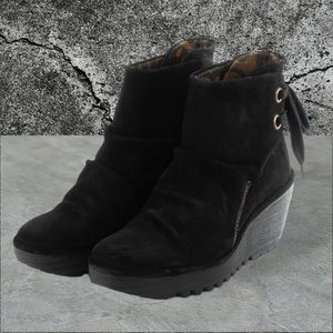 NWOB FLY London Suede Wedge Boots Bootie Yama Black Size 39  8/8.5 -